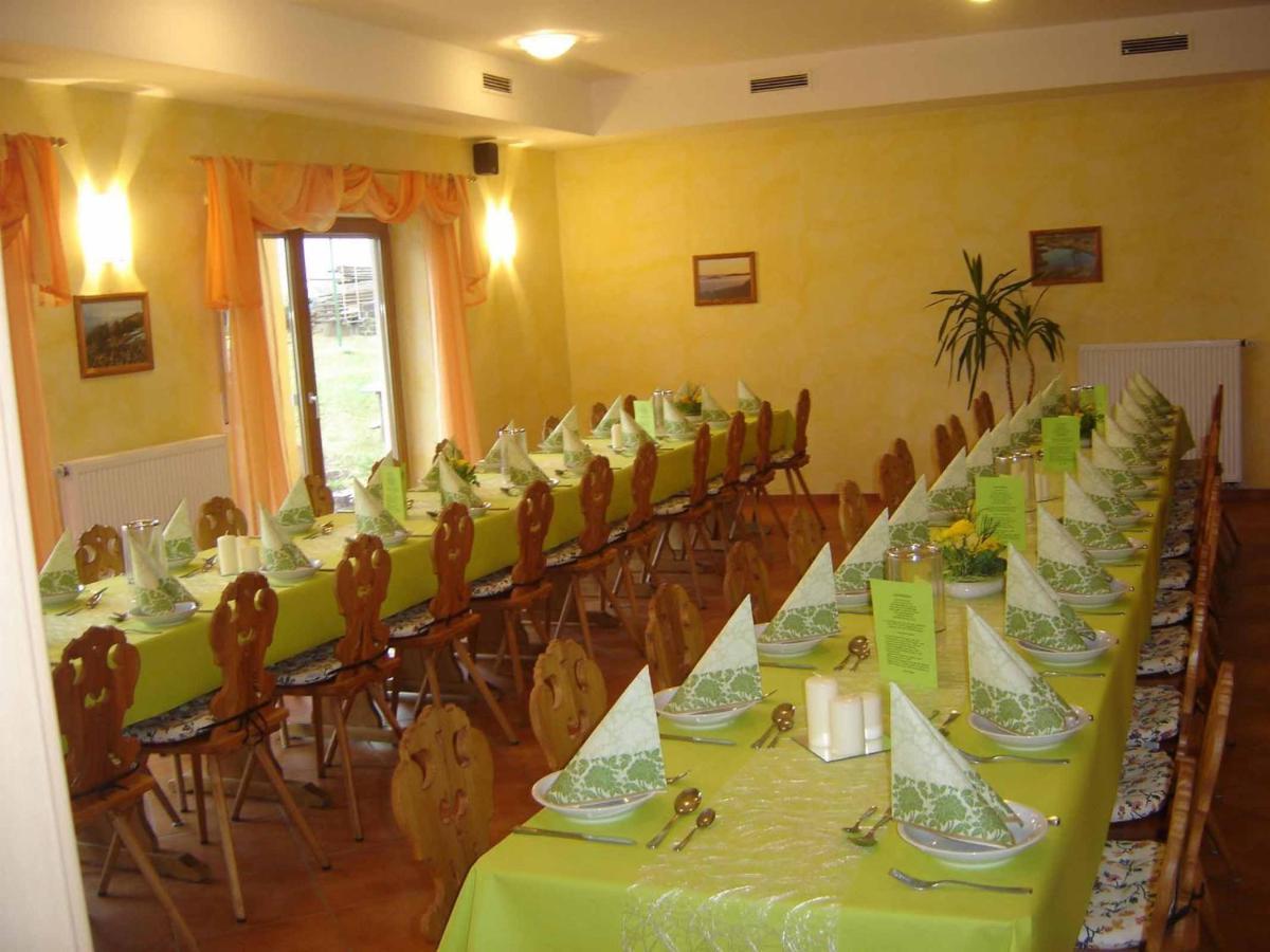 Rhoener Landhotel Haus Zur Wasserkuppe Ehrenberg  Extérieur photo
